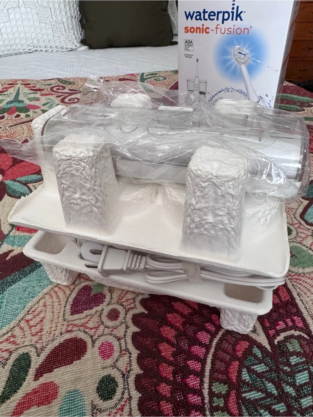 Waterpik Sonic-Fusion Water Flosser Toothbrush System w/ Box – No Brush Head - Picture 3 of 13